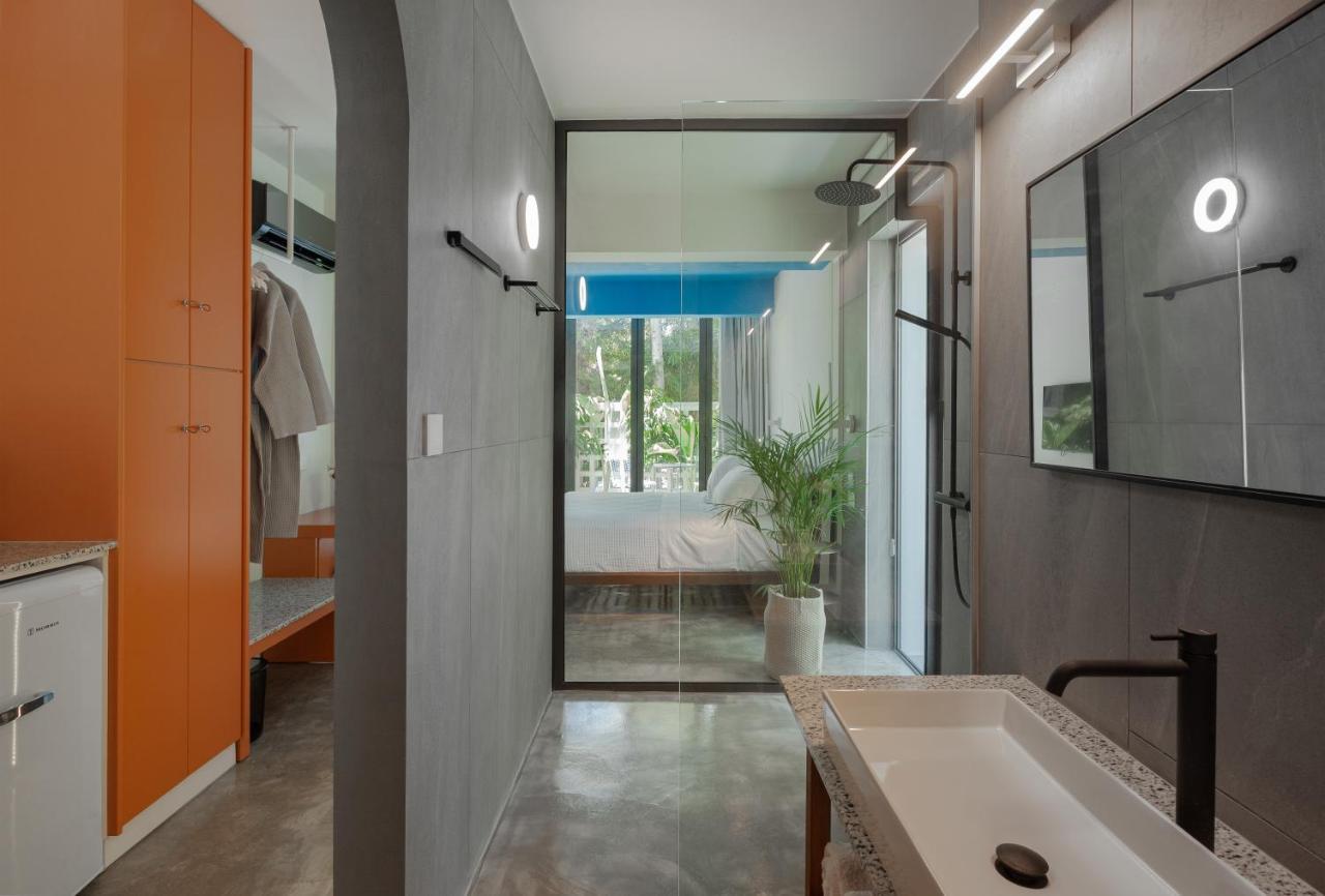Adrop Pool Suites 파포스 외부 사진