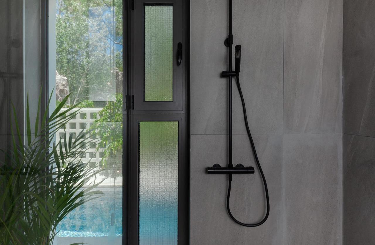 Adrop Pool Suites 파포스 외부 사진